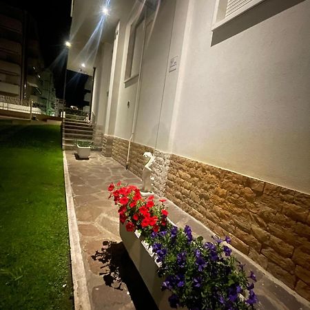 索托马里纳Palazzina Del Sole别墅 外观 照片