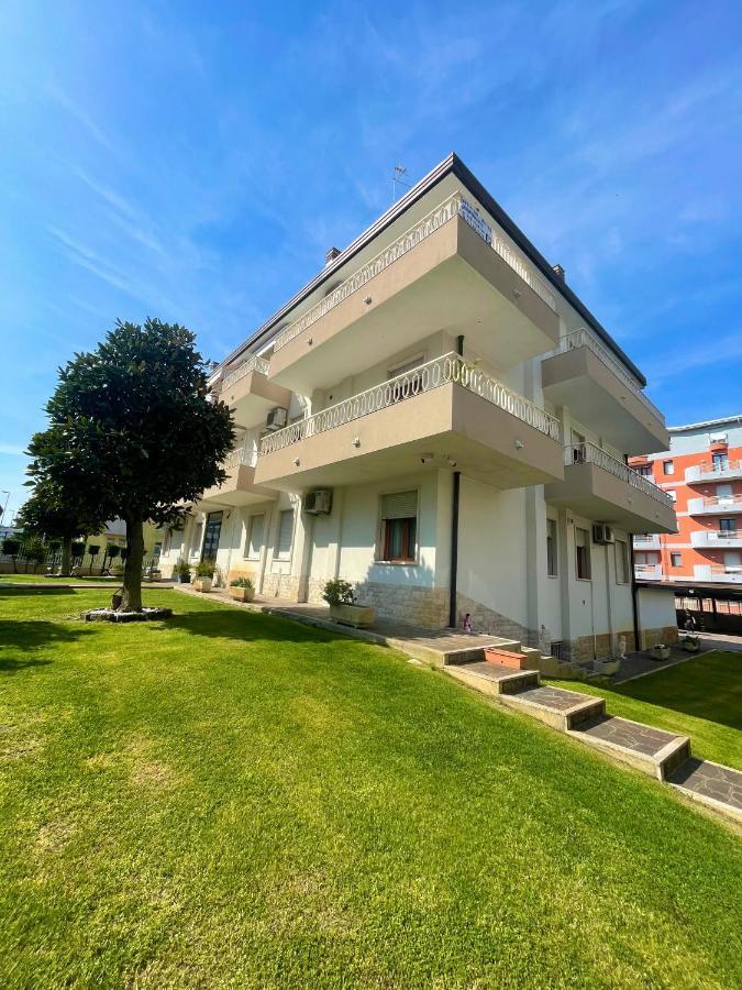 索托马里纳Palazzina Del Sole别墅 外观 照片