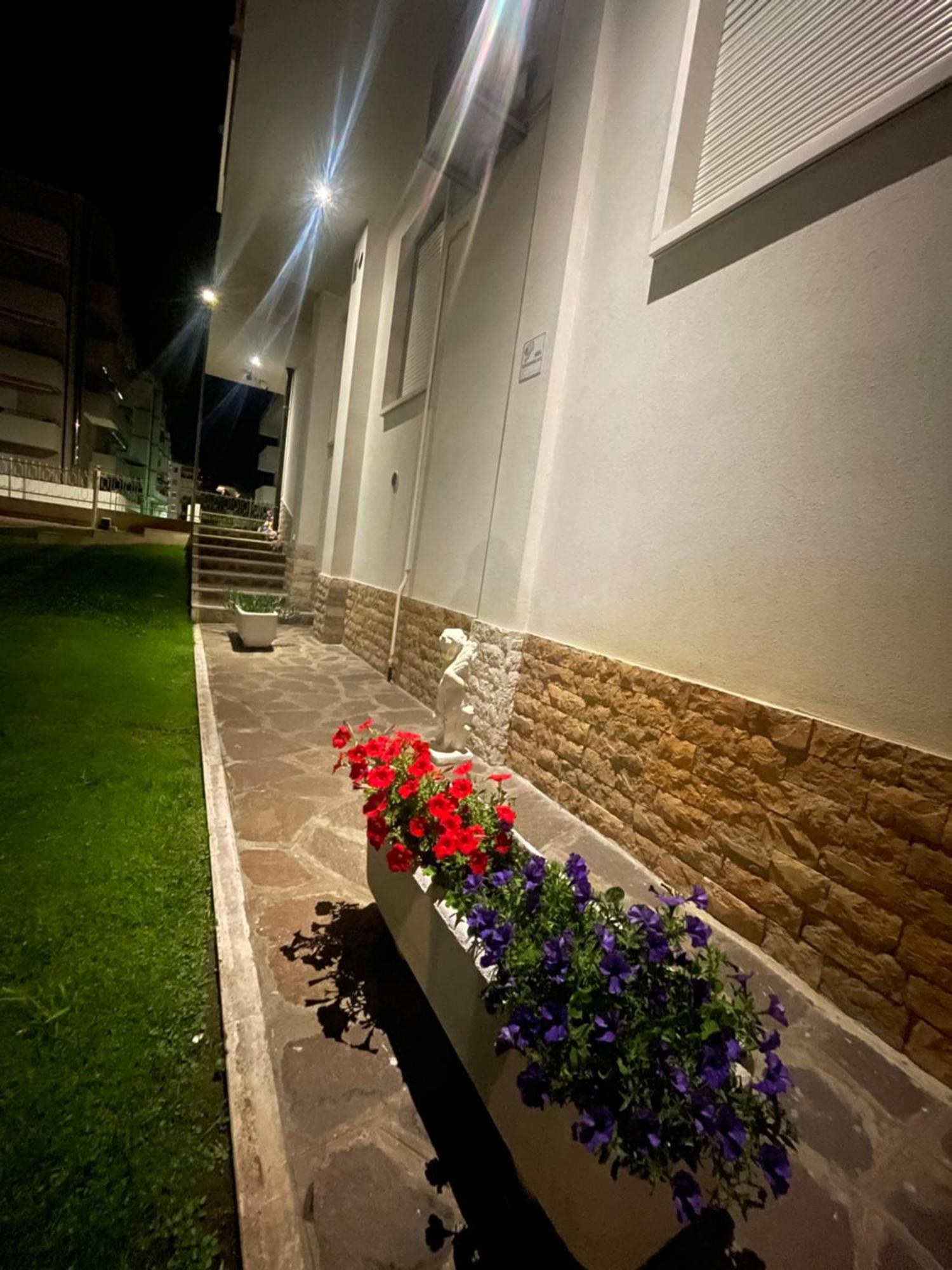 索托马里纳Palazzina Del Sole别墅 外观 照片